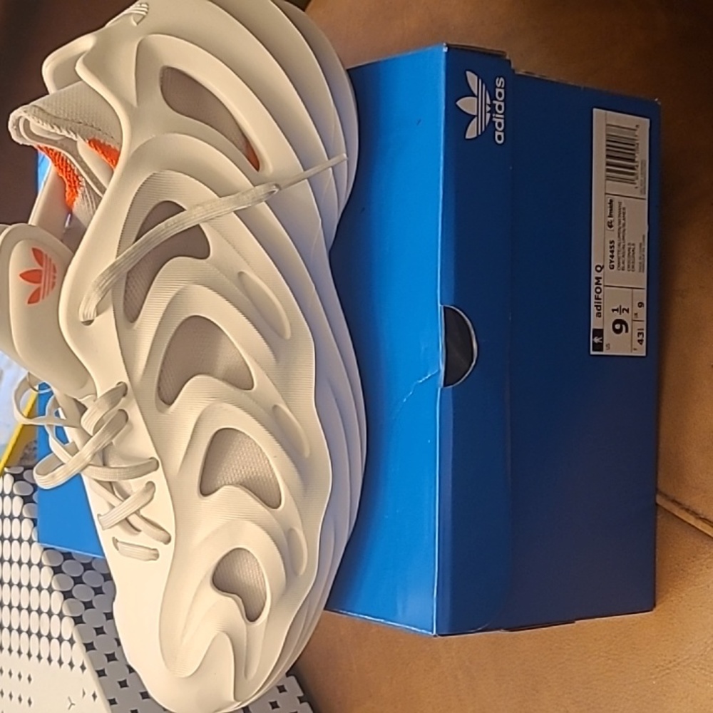 Adifom Q mens size 9.5